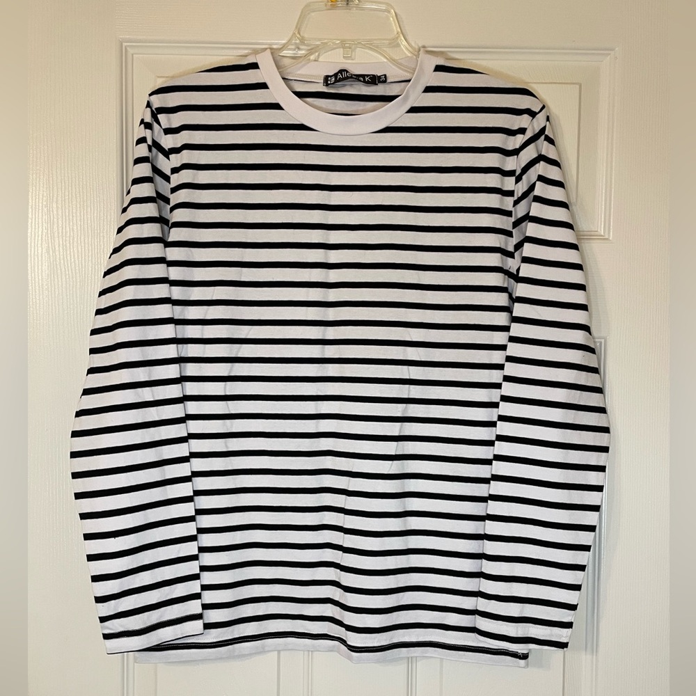 ✨5 for $15✨ Allegra K striped shirt